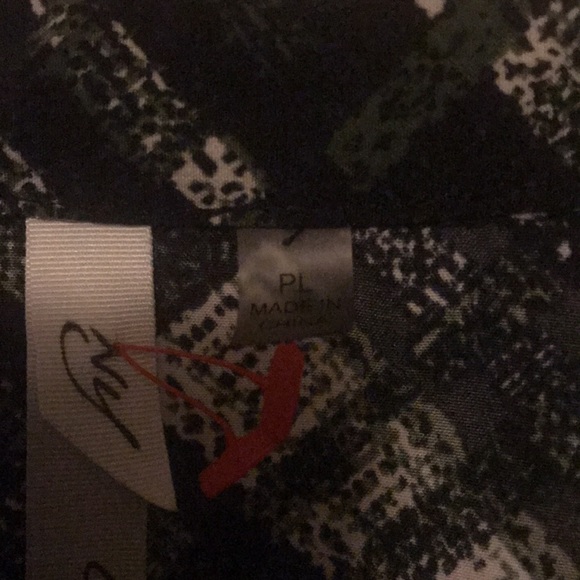 Button Up NY Collection Petite PL GREEN black White Unique 🛍 - Picture 6 of 7